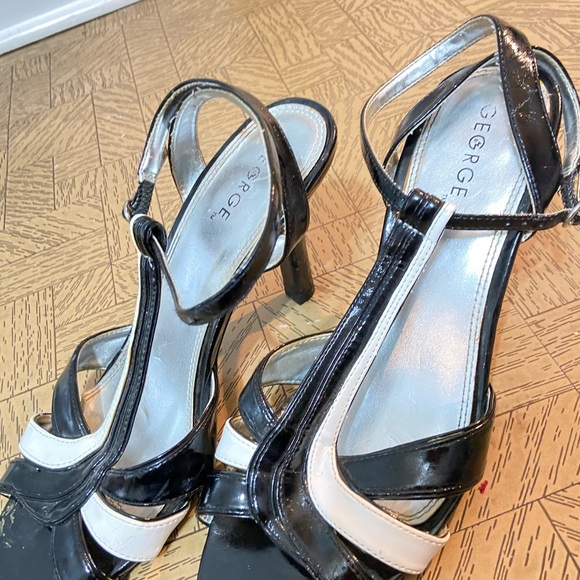 Black and white heels for sale - Picture 3 of 4